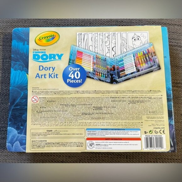 Crayola Finding Dory Art Kit Over 40 Pieces Markers Twistables Colour Kit Kids - Picture 7 of 9